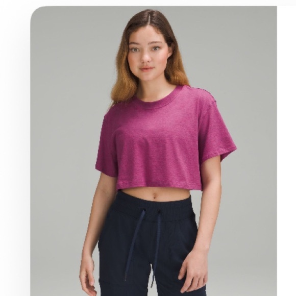 lululemon athletica Tops - Lululemon Athletica Magenta Crop Top Size 6